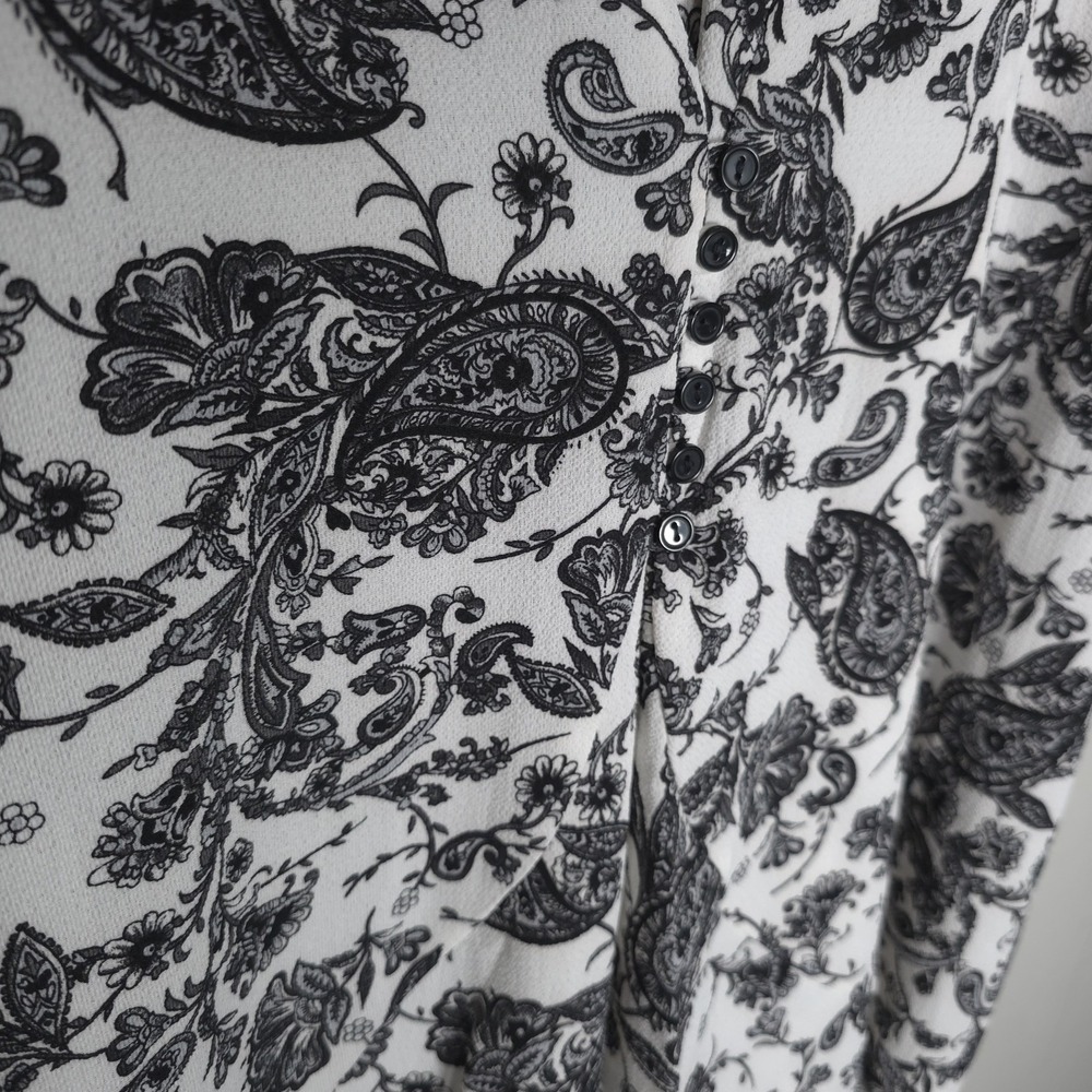Cocomo Womens 2X Black White Paisley Floral Print Button Up Top Stretch‎ Artsy - Picture 4 of 7